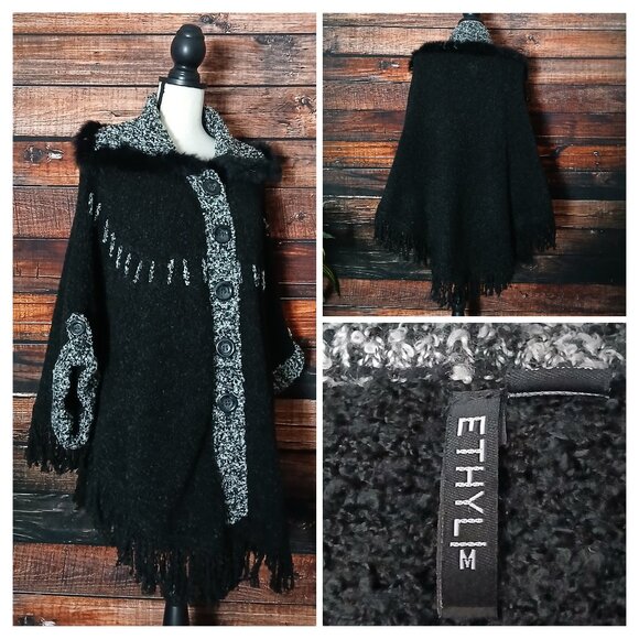 Ethyl Poncho Sweater M Button Front Chunky Knit Fringe Faux Fur Trim Cape Boho - Picture 1 of 10